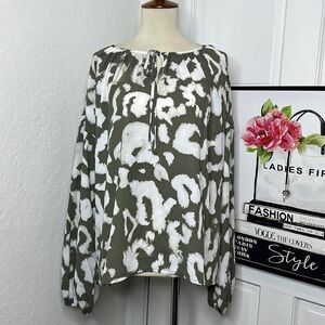 Elizabeth & James Olive Green & White Leopard Print Blouse XL
